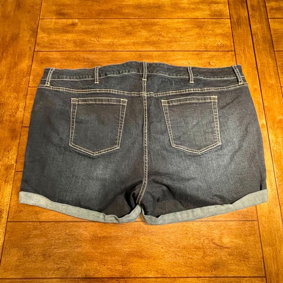 Torrid Darkwash Blue Denim Shorts Stretch Womens 26 High Rise S1086-879 - Picture 2 of 8